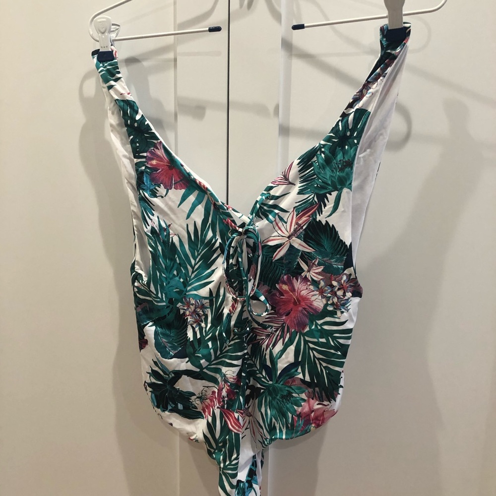 Swimsuit - Picture 3 of 3